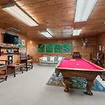 Mountain View Lodge Helen! Luxury Retreat In Downtown Helen!