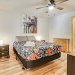 Spacious Rustic Helen Abode About Half Mi From Tubing!