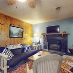 Artisan Hideaway