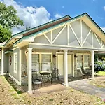 Riverbend Motel & Cabins