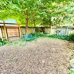 Riverbend Motel & Cabins