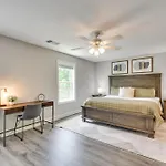 1 Block To Main St And River Downtown Helen Condo