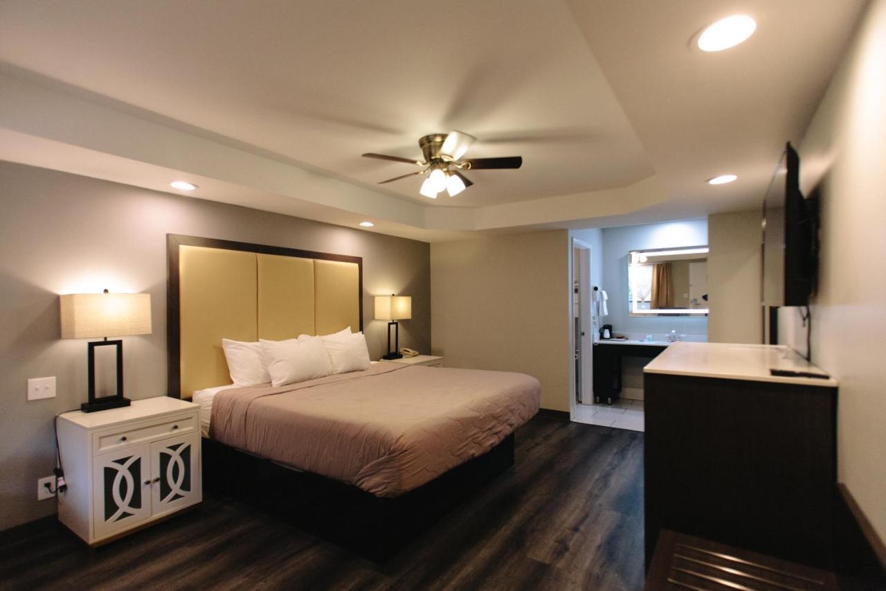Motel Riverbend & 2*