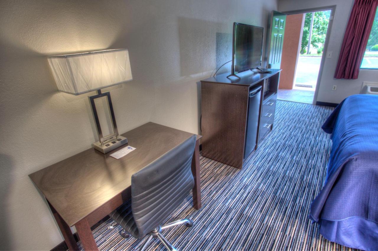Inn Budgetel And