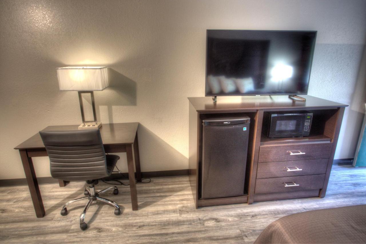 Budgetel And Inn 3*