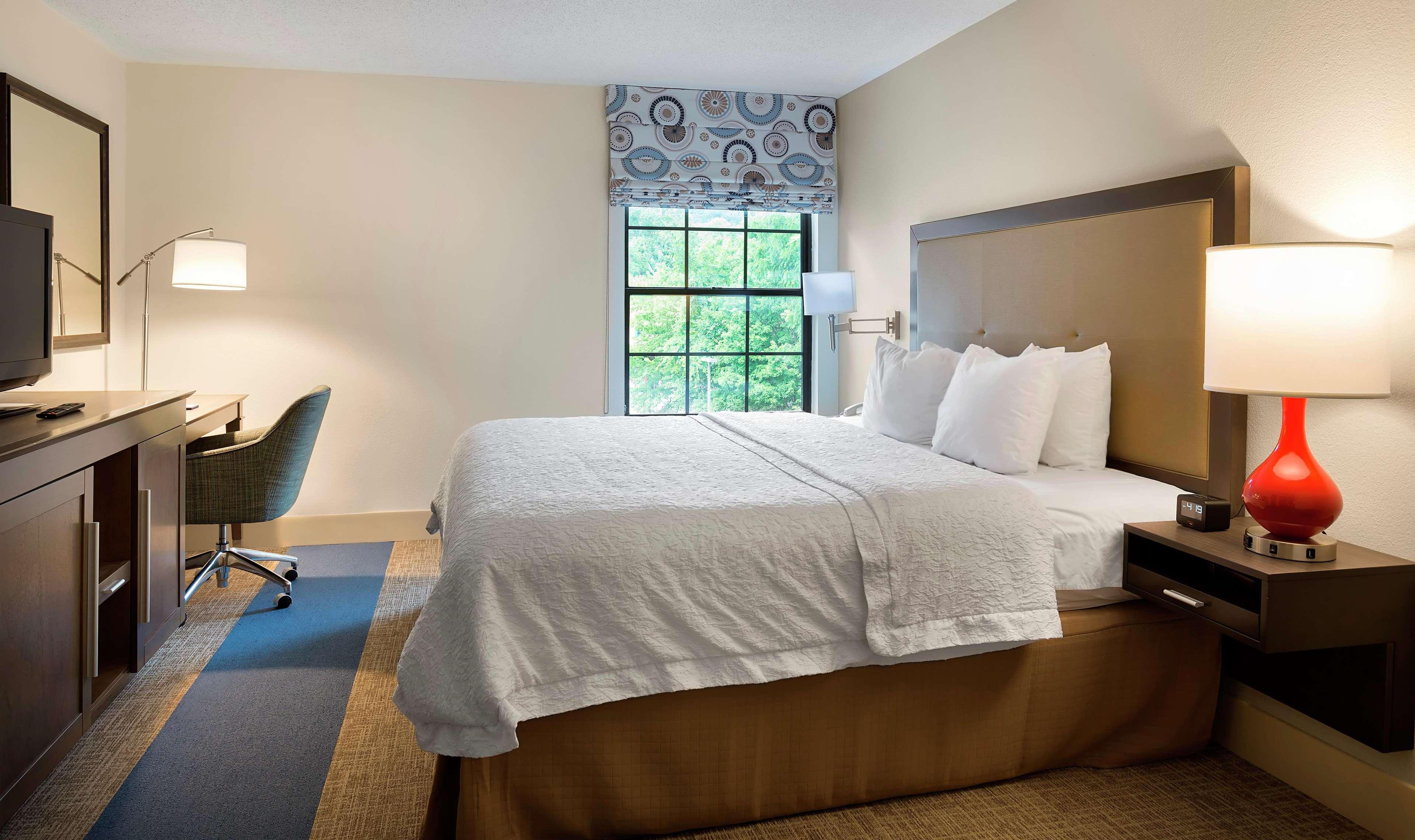 Hampton 3*