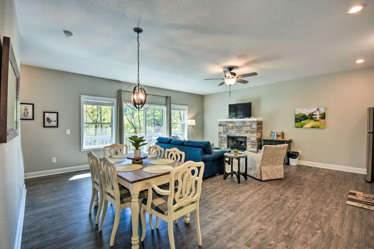 Lovely Townhome With Golf Course Views! * Helen