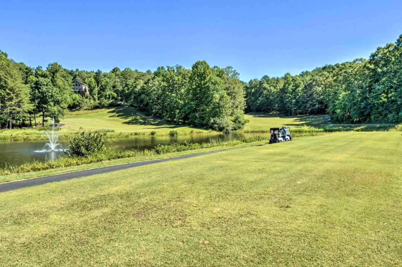 Lovely Townhome With Golf Course Views! Holiday home *