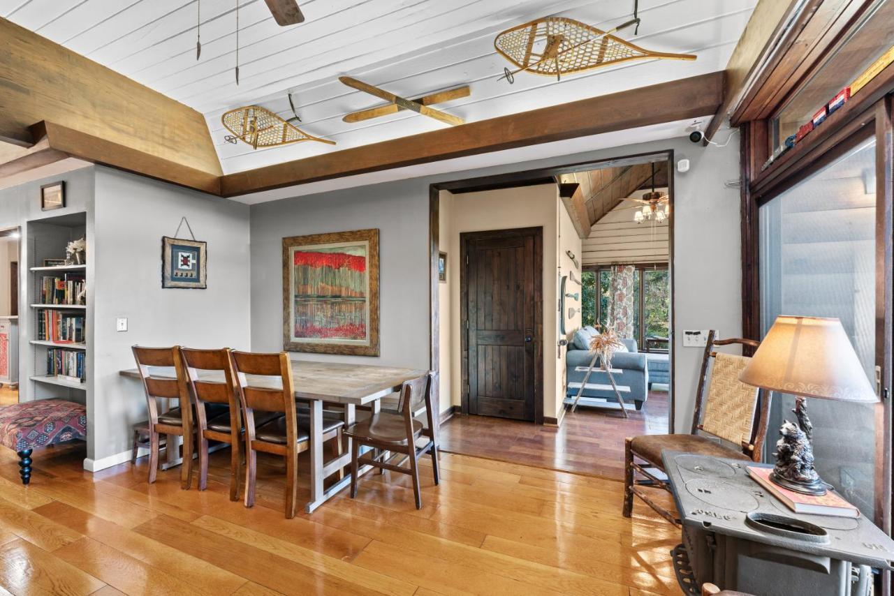 Mountain View Helen! Luxury Retreat In Downtown Helen! Holiday home Helen