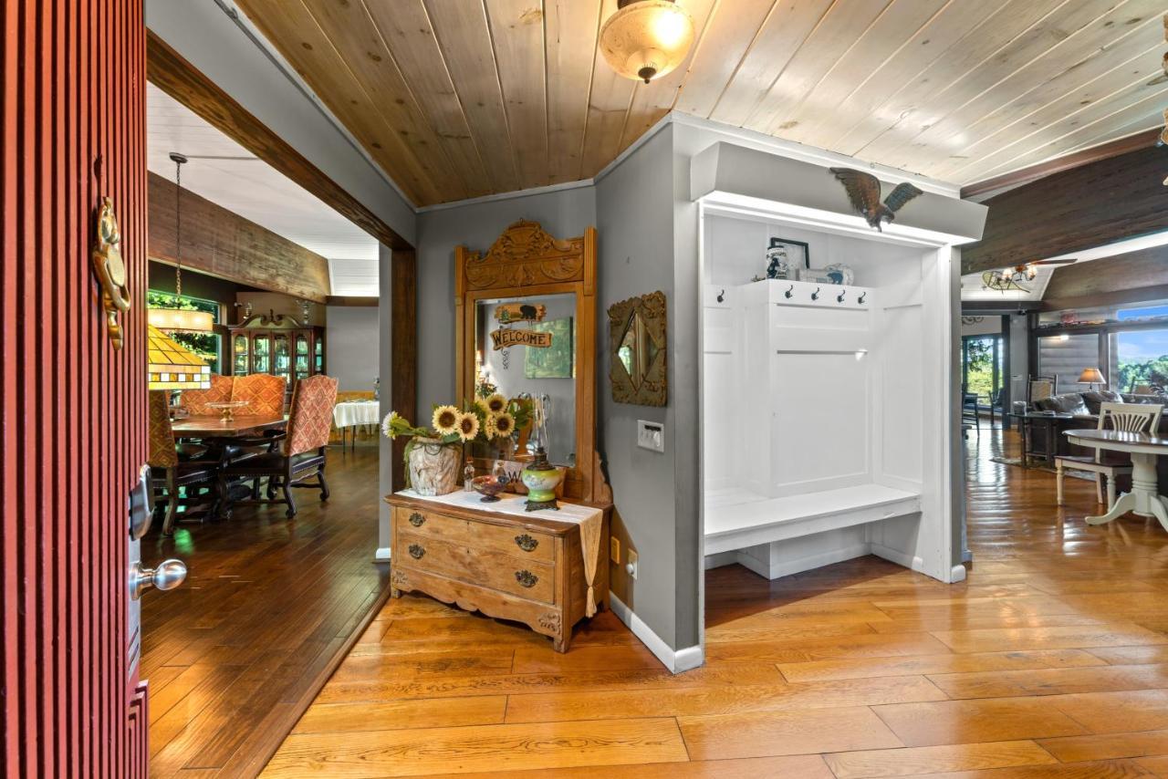 Mountain View Helen! Luxury Retreat In Downtown Helen! Holiday home