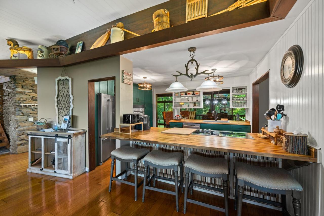 Mountain View Helen! Luxury Retreat In Downtown Helen! Helen