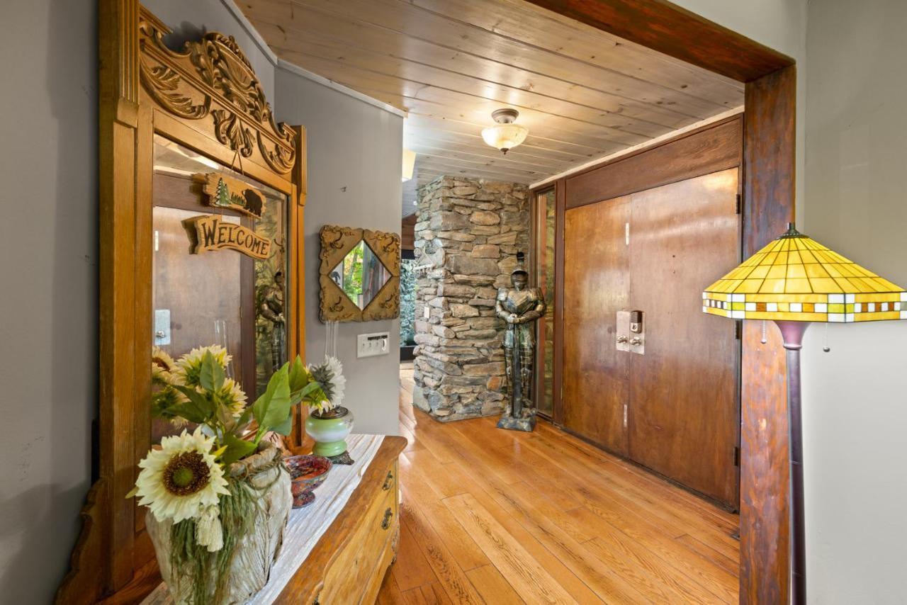Holiday home Mountain View Helen! Luxury Retreat In Downtown Helen! *