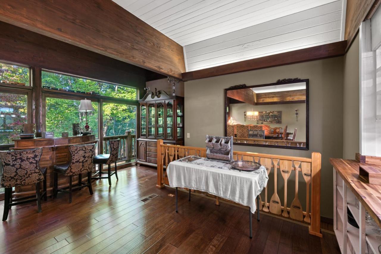 Mountain View Helen! Luxury Retreat In Downtown Helen! Holiday home Helen