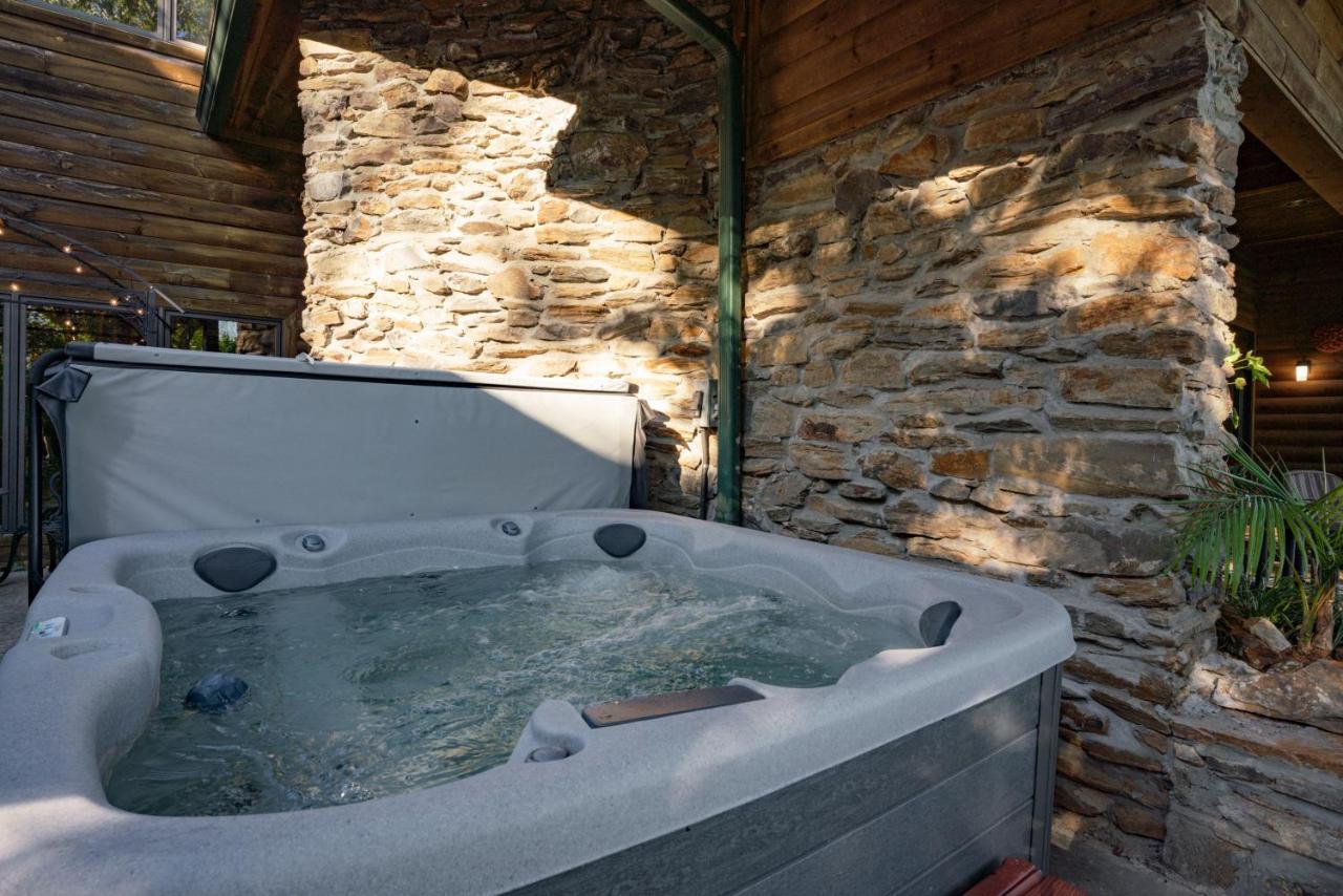 Mountain View Helen! Luxury Retreat In Downtown Helen! Holiday home Helen