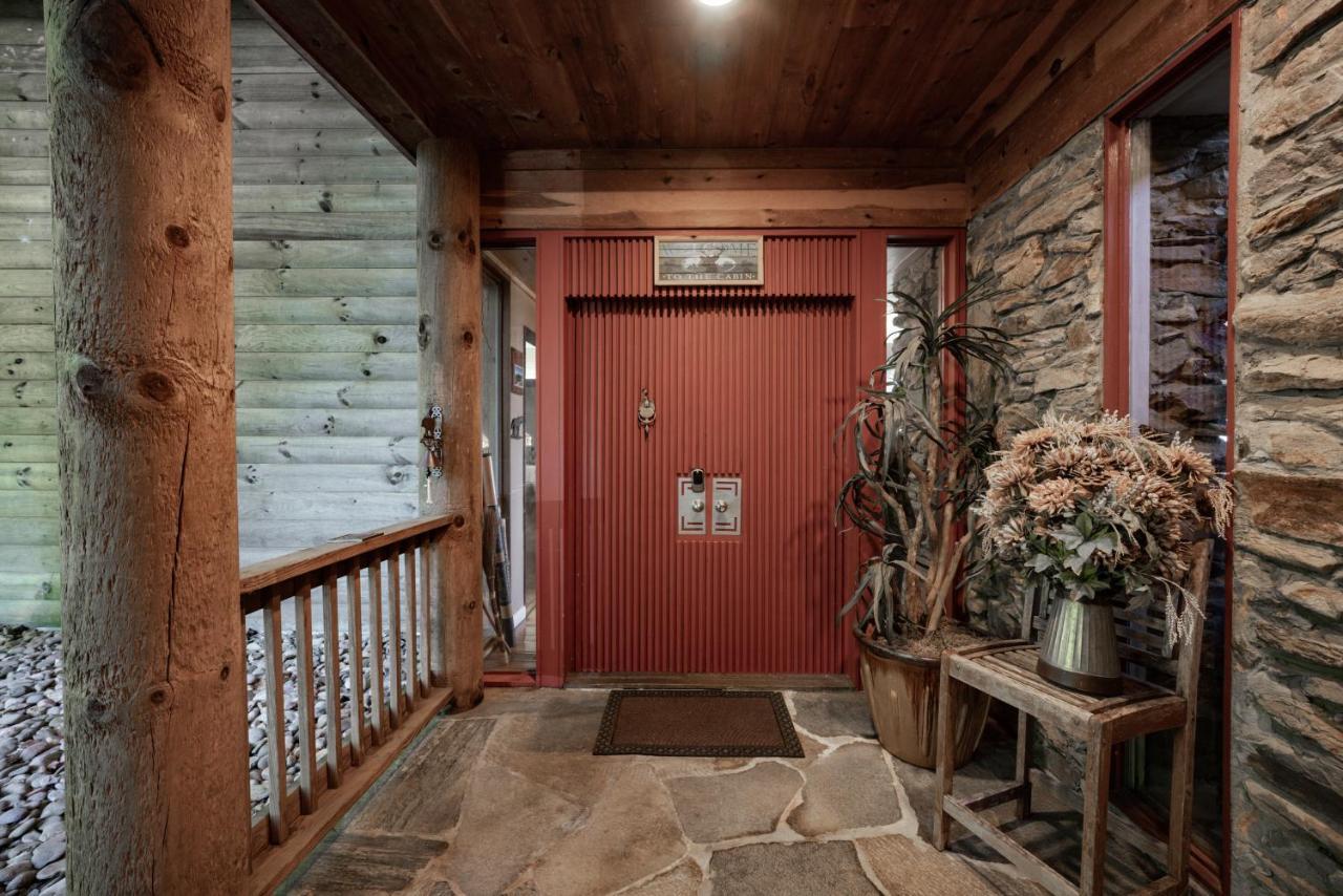 Mountain View Helen! Luxury Retreat In Downtown Helen! Holiday home Helen