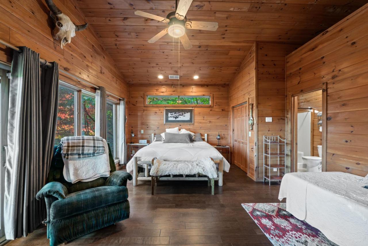 Holiday home Mountain View Helen! Luxury Retreat In Downtown Helen!
