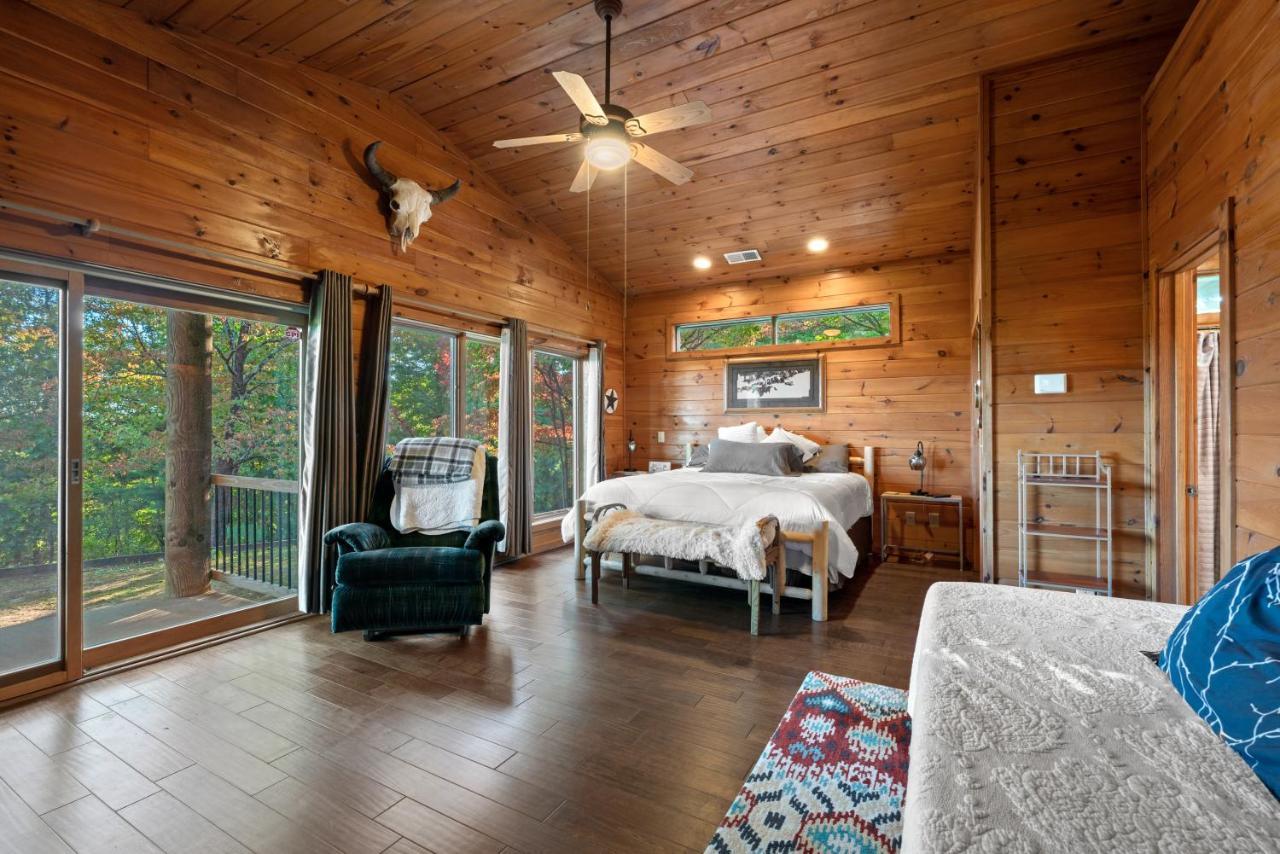Holiday home Mountain View Helen! Luxury Retreat In Downtown Helen!