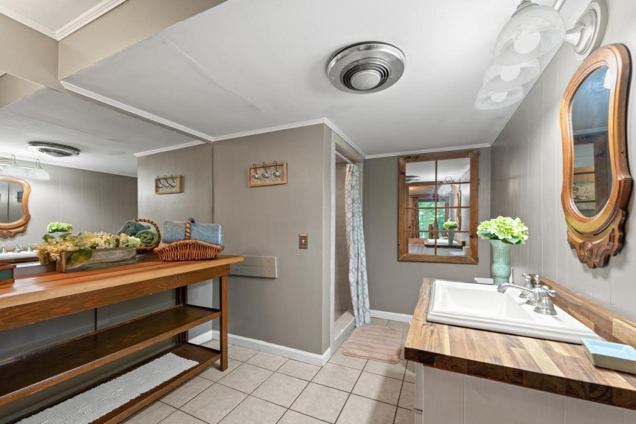 Holiday home Mountain View Helen! Luxury Retreat In Downtown Helen! *