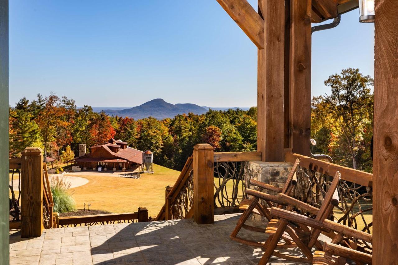 Bison View Corporate & Family Retreat Center Holiday home *