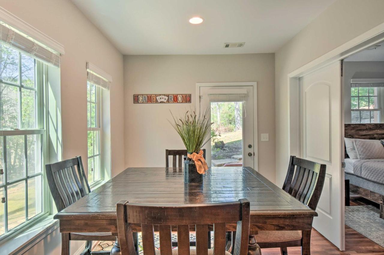 Holiday home Retreat With Hot Tub, 2 Mi To Downtown! Helen