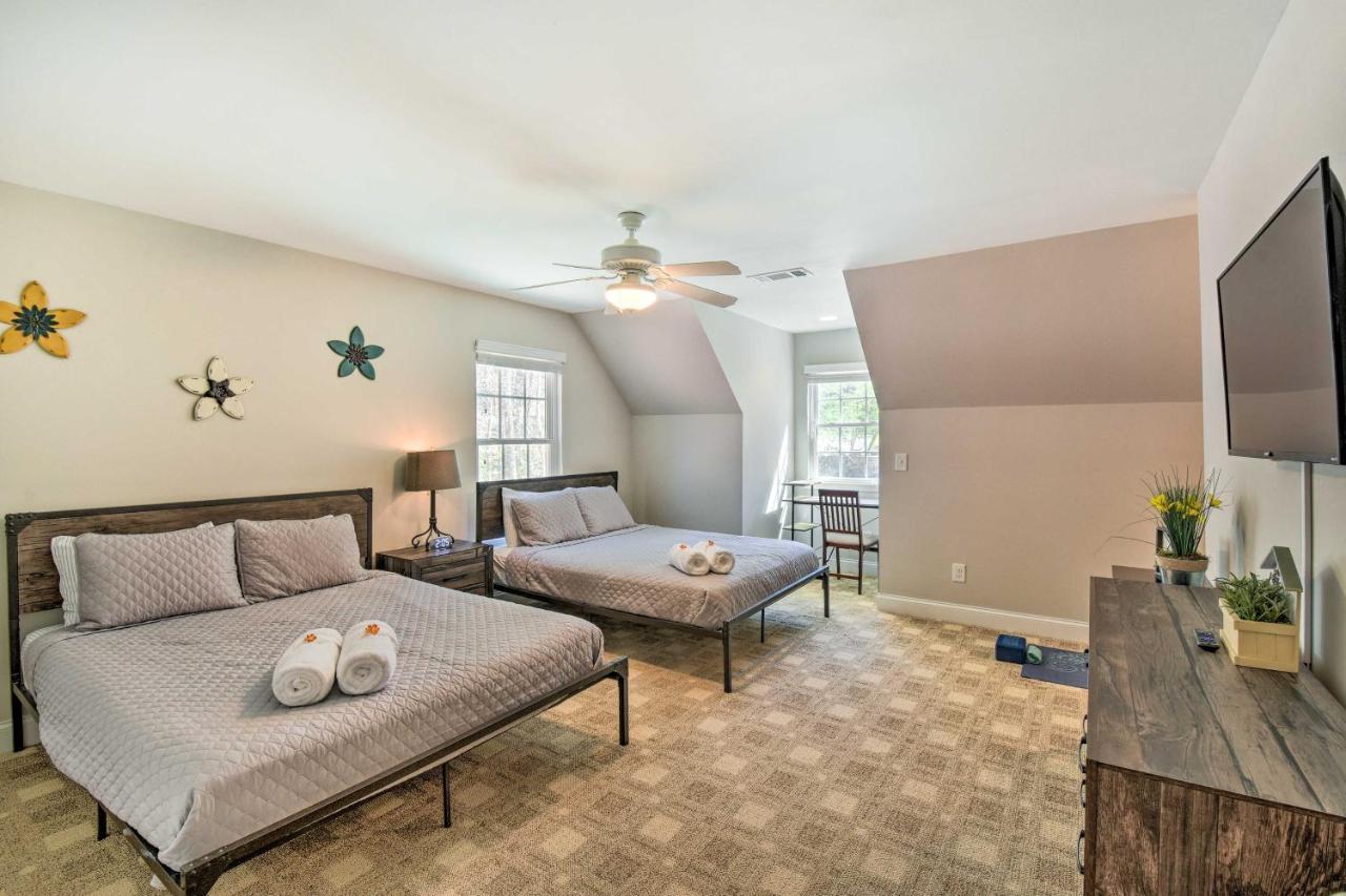 Retreat With Hot Tub, 2 Mi To Downtown! Holiday home Helen