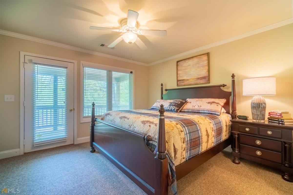 Holiday home Riverfront Within Walking Distance Of