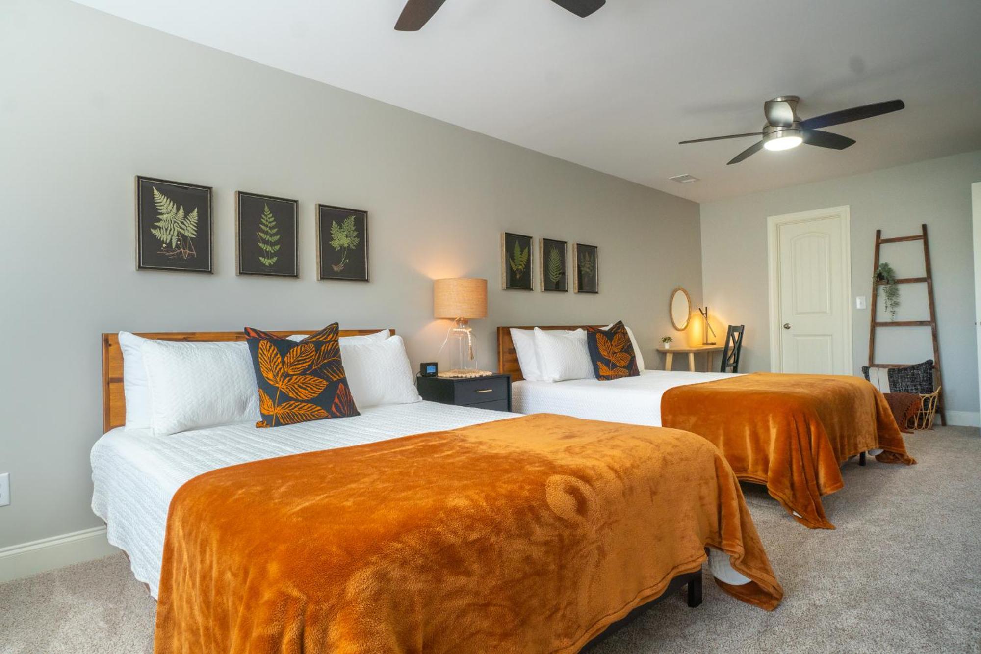 Holiday home Par-tee Haus I- Game & Hot Tub-walk To