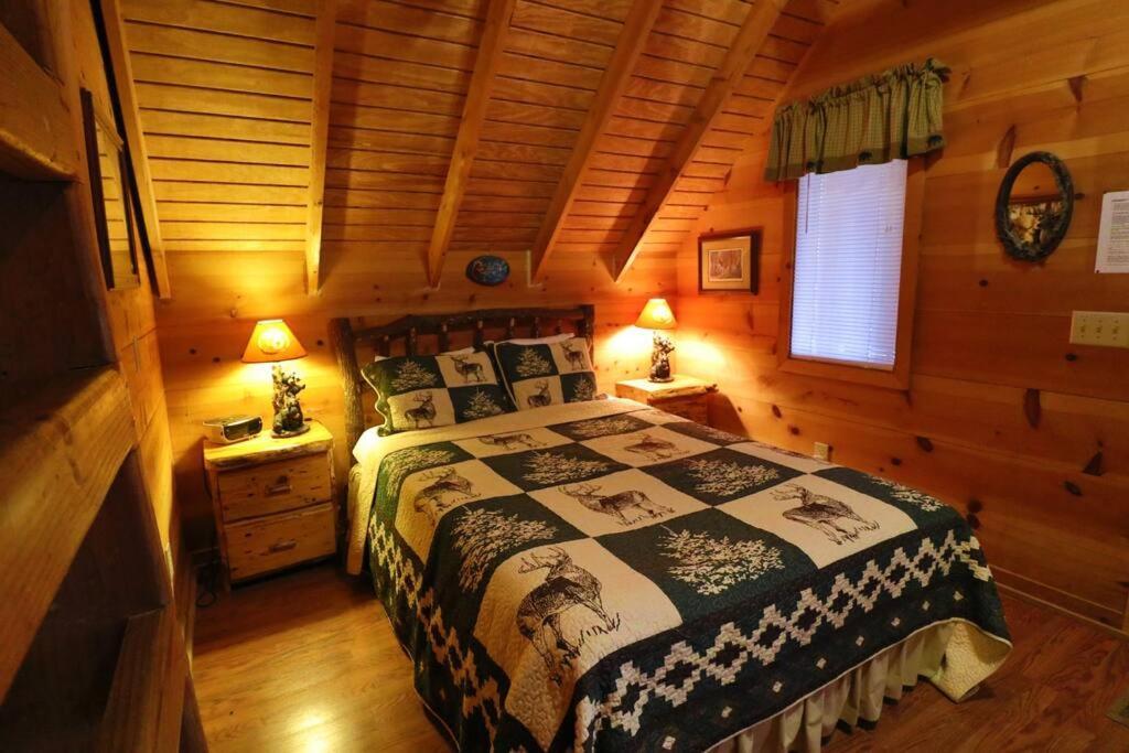 Holiday home Cozy W/ Fireplace 3 Minutes To Helen! #2. *