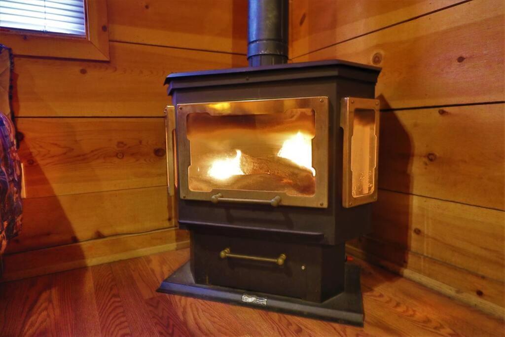 Cozy W/ Fireplace 3 Minutes To Helen! #2. * Helen