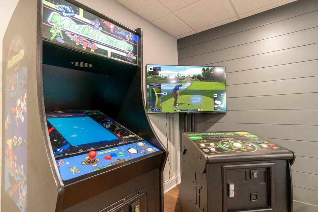 Holiday home Gorgeous Modern W/hot Tub & Pool Table