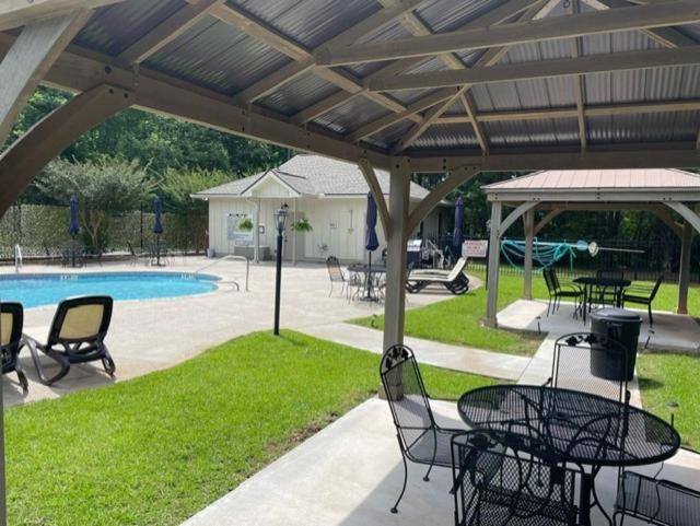 Walk To Downtown-gated Golf *