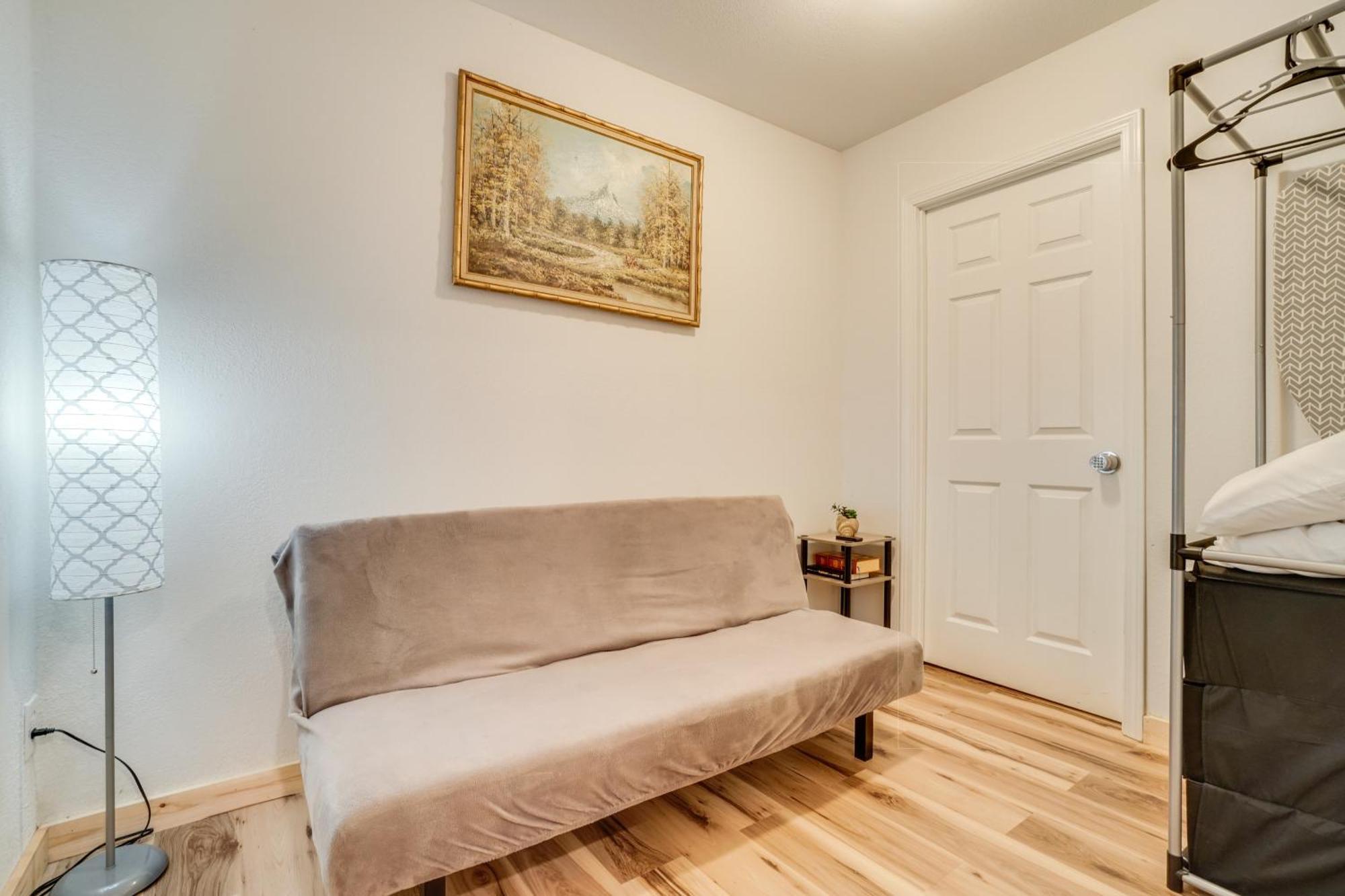 Spacious Rustic Abode About Half Mi From Tubing! Apartment Helen