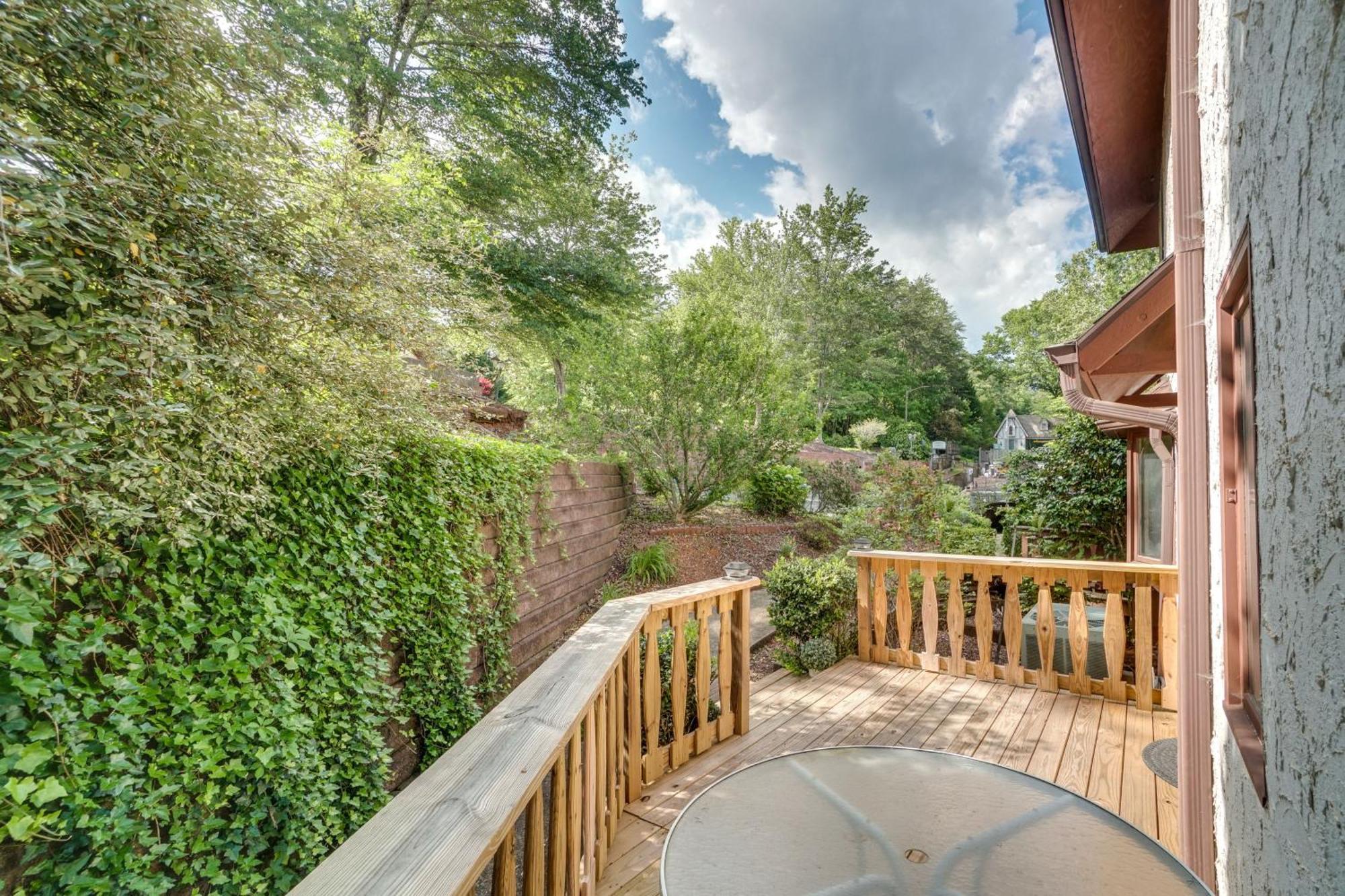 Apartment Spacious Rustic Abode About Half Mi From Tubing! Helen
