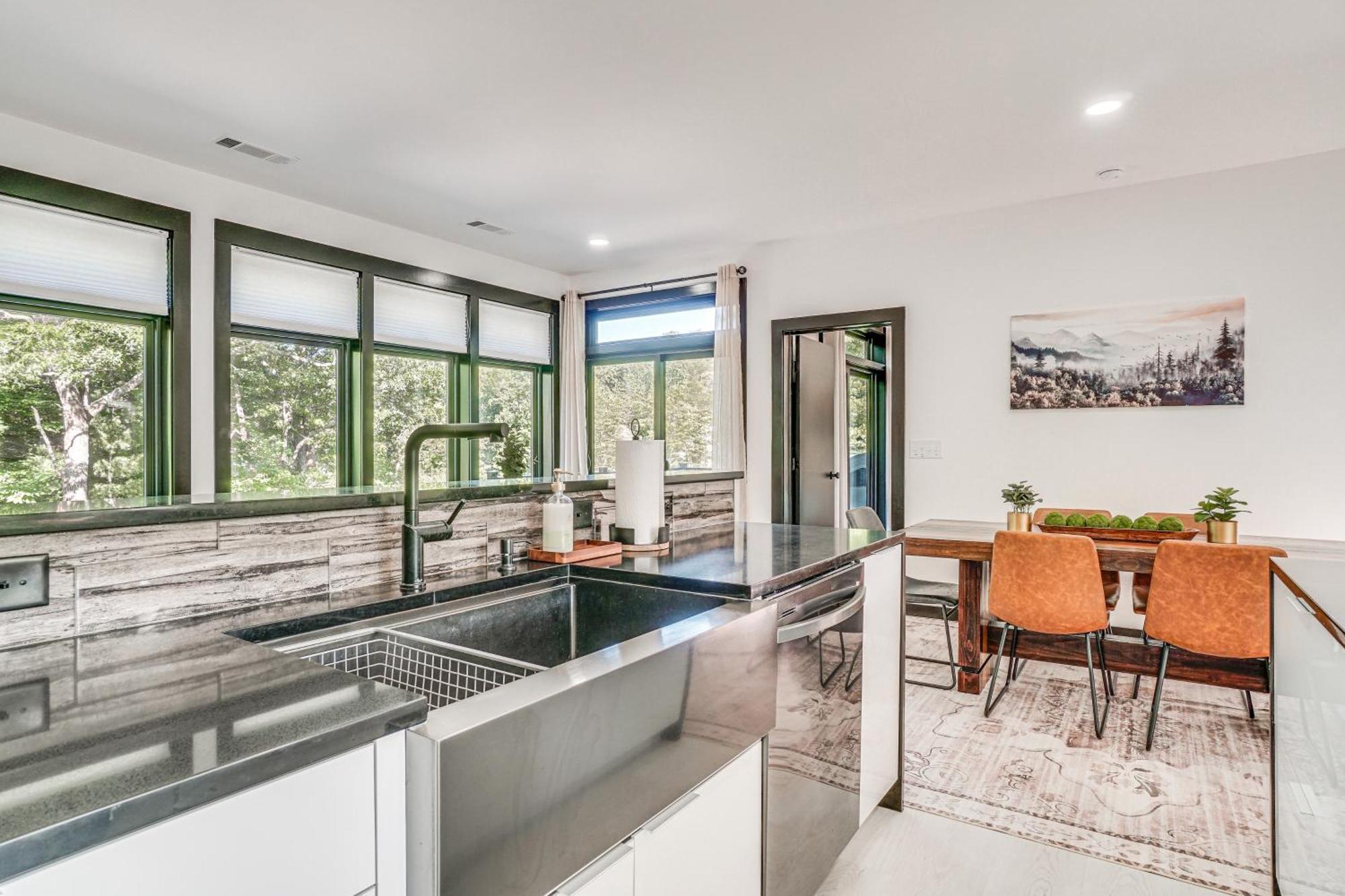 Holiday home Luxury Modern On Golf Course With Game Room! *