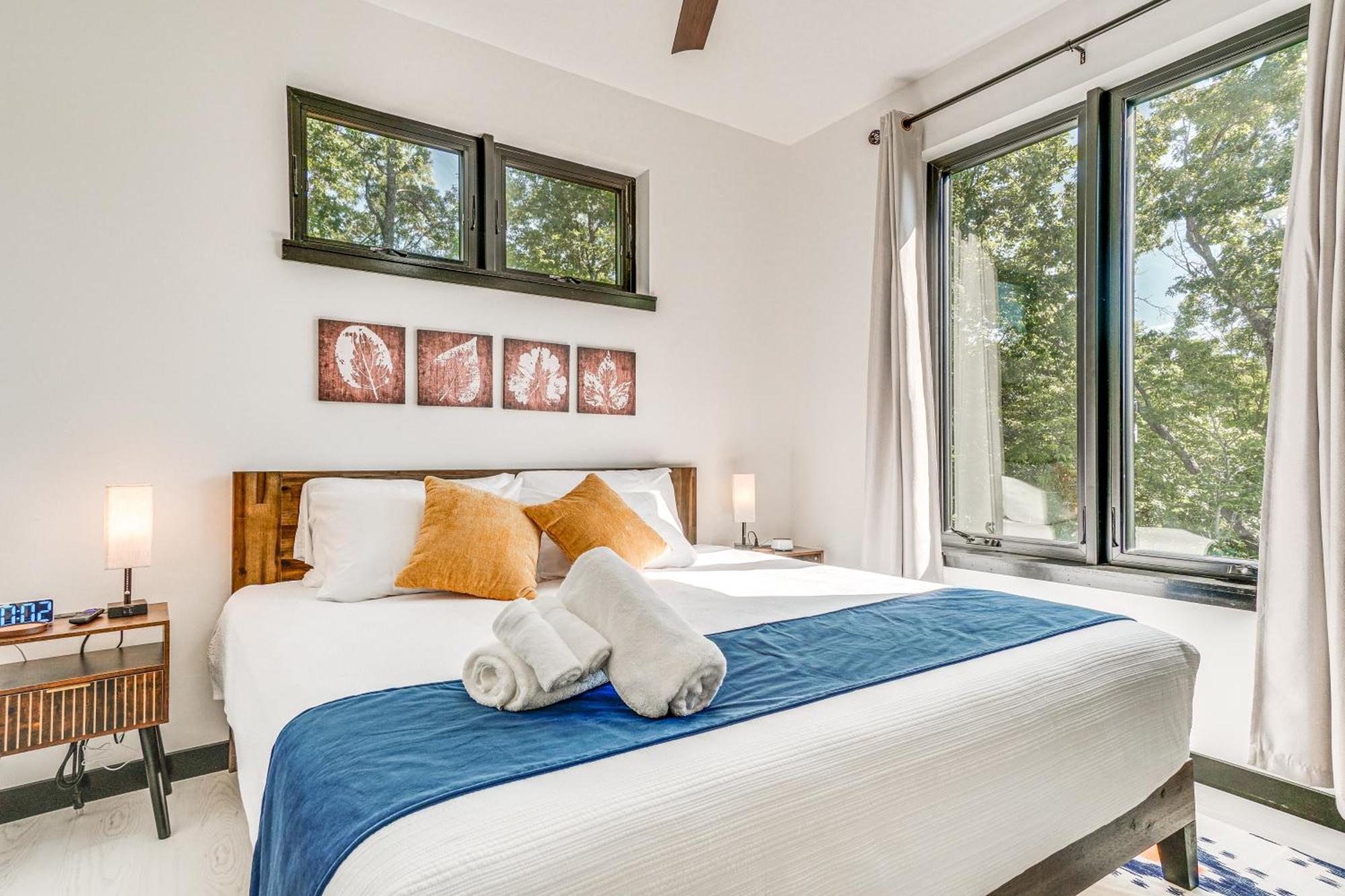 Luxury Modern On Golf Course With Game Room! Holiday home