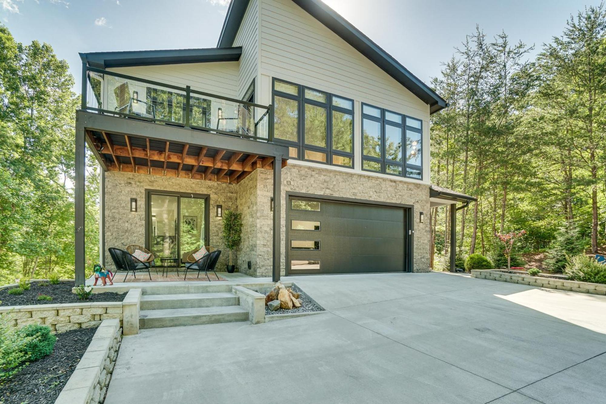 Holiday home Luxury Modern On Golf Course With Game Room! *
