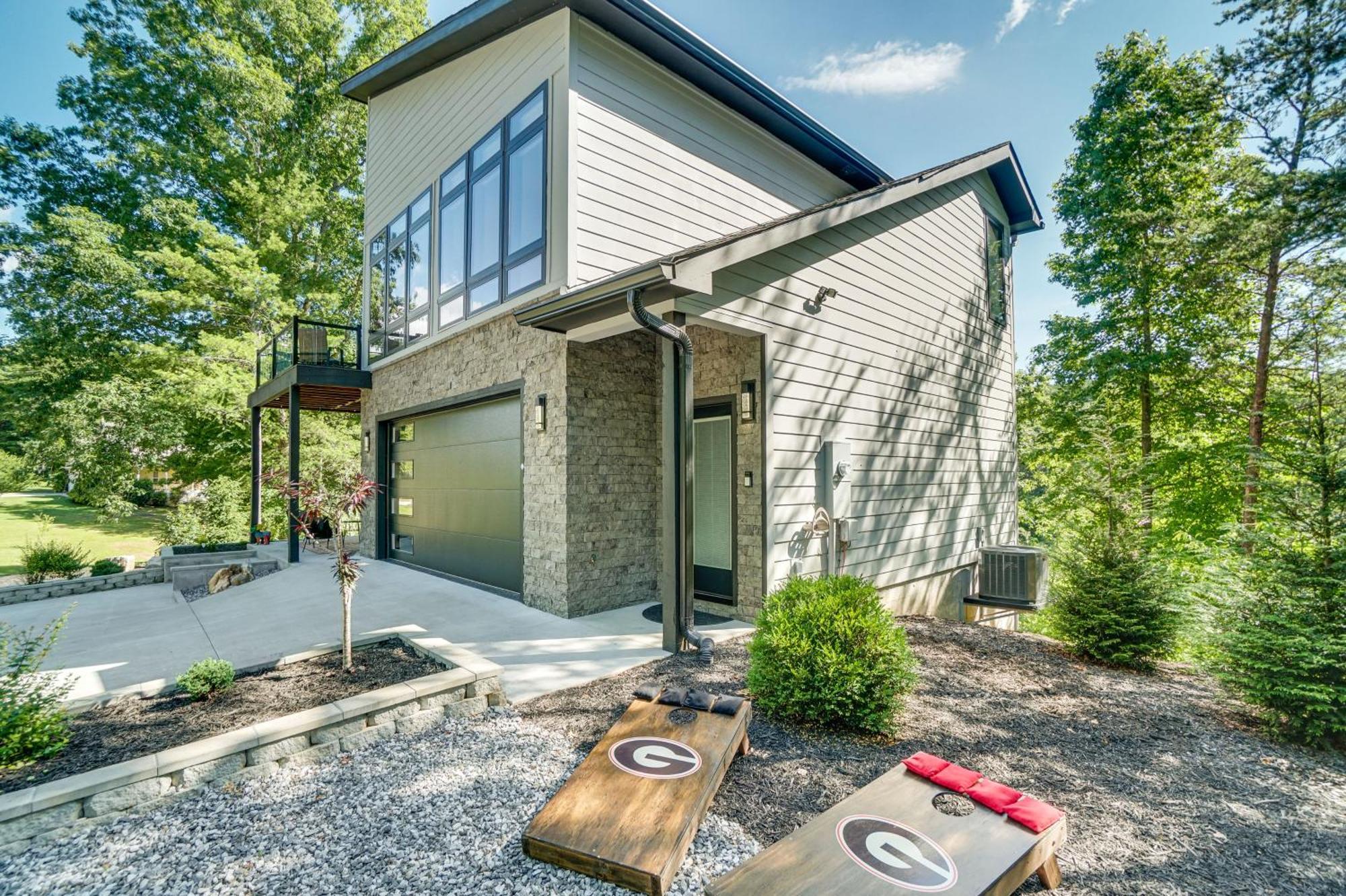 Holiday home Luxury Modern On Golf Course With Game Room! *