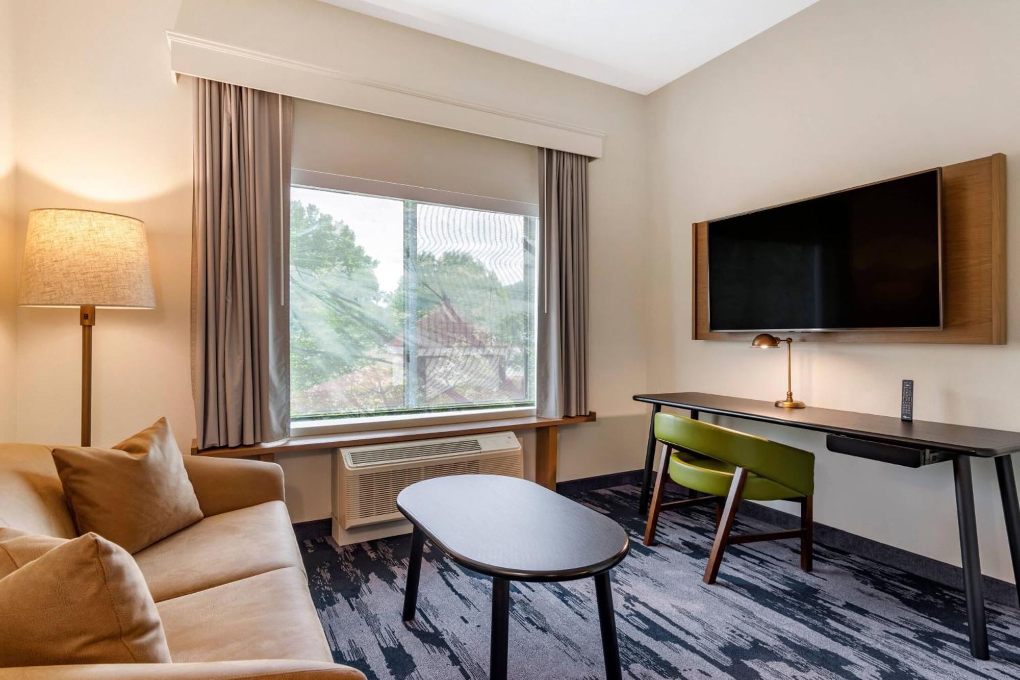 Fairfield & By Marriott 3*