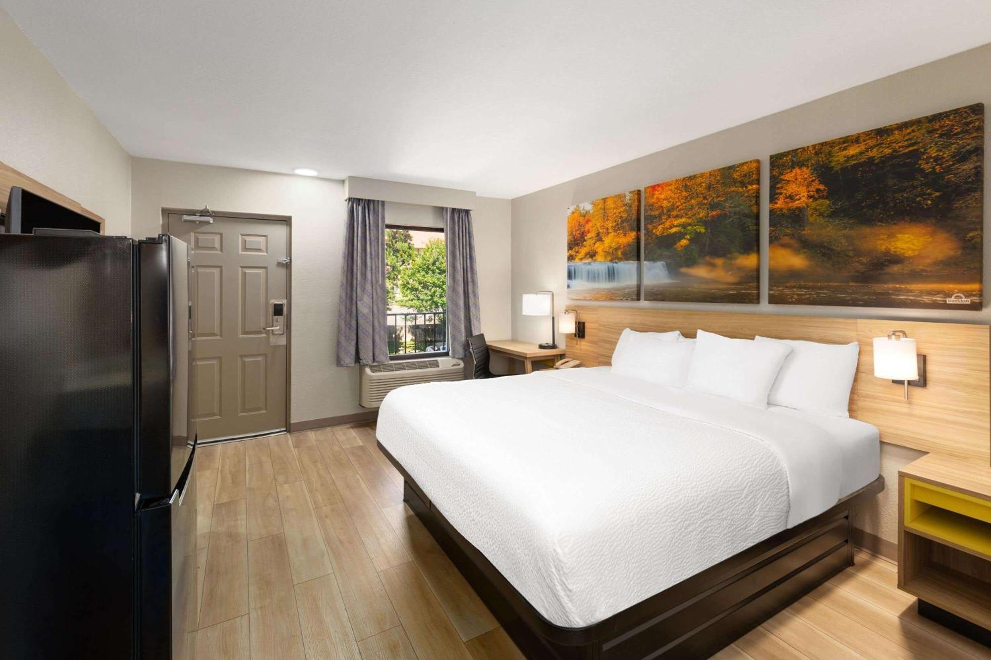 Hotel Days By Wyndham Helen