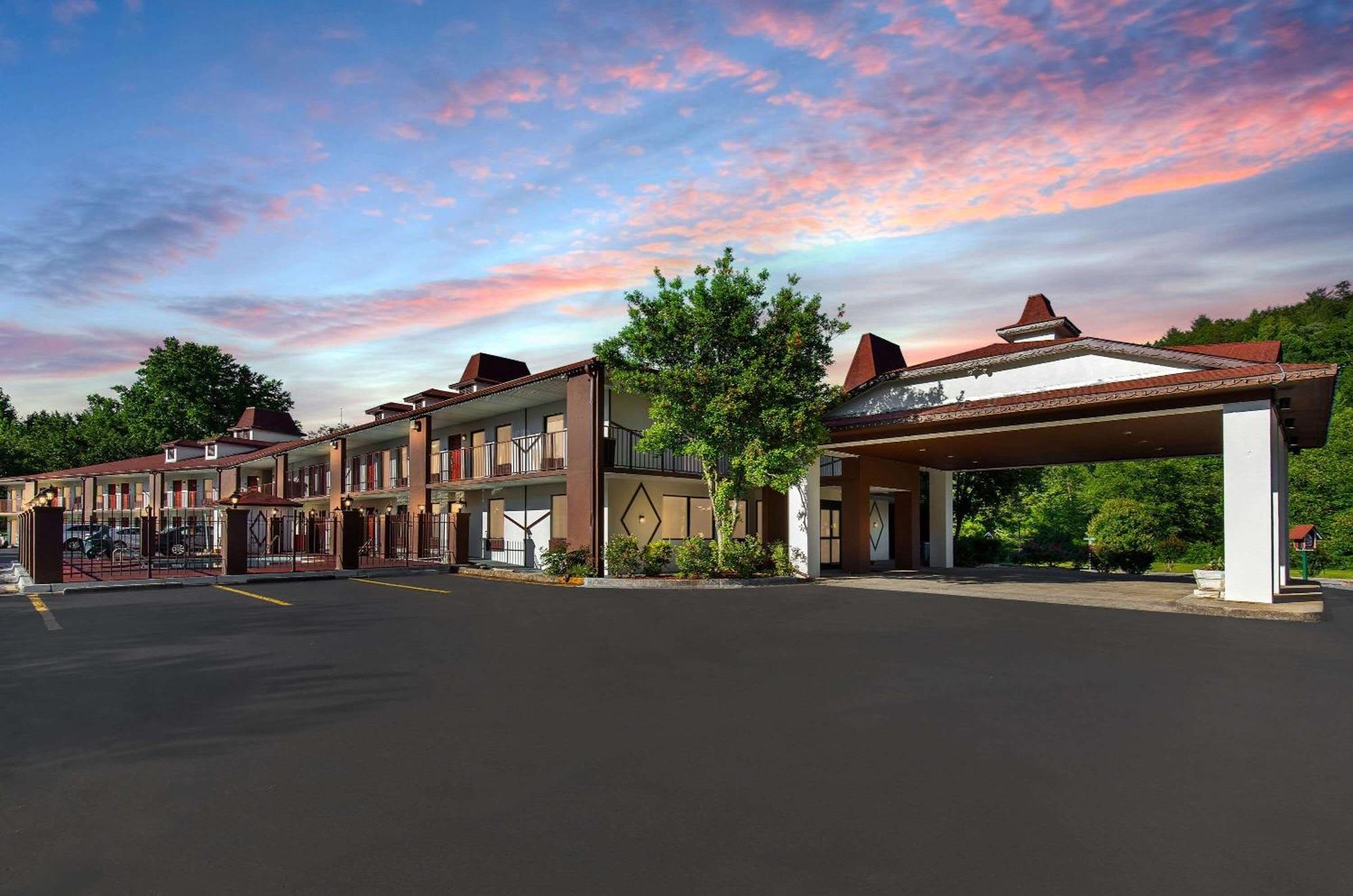Days By Wyndham Hotel Helen