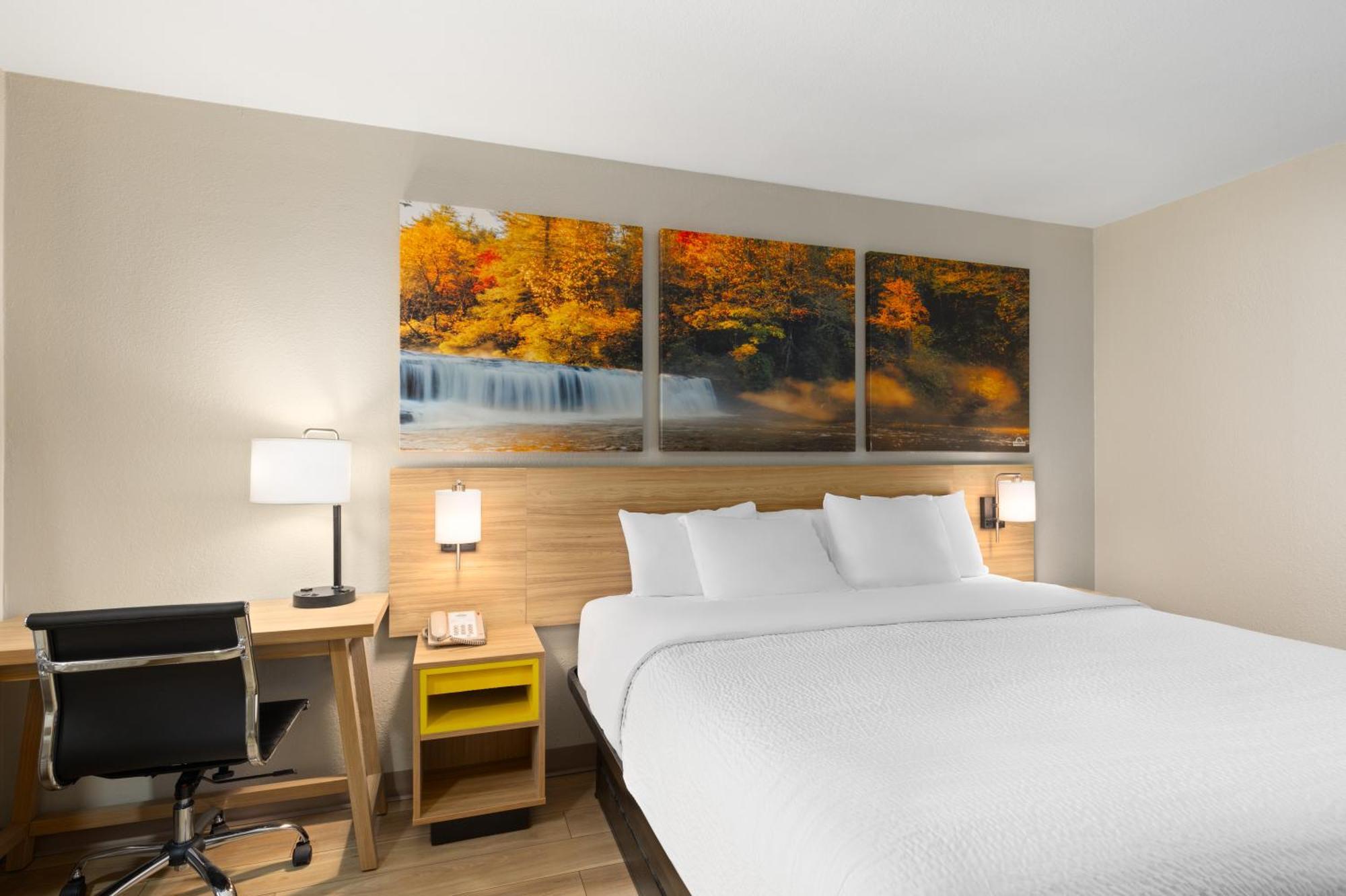 Hotel Days By Wyndham Helen