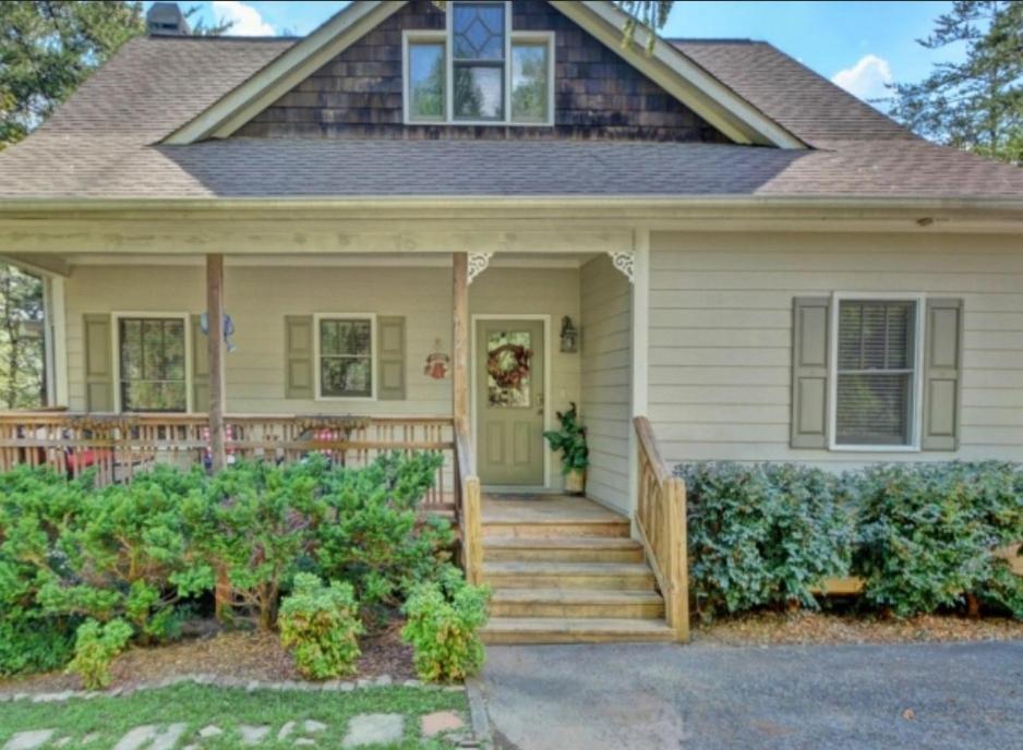 Holiday home Hilltop Haven *