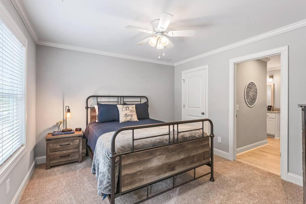 Holiday home Cozy Yonah Mountain View In Downtown *