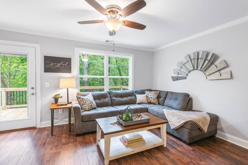 Holiday home Cozy Yonah Mountain View In Downtown *