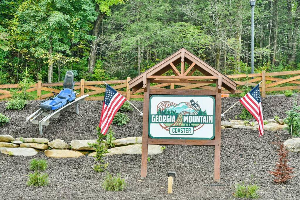Cozy Yonah Mountain View In Downtown Helen