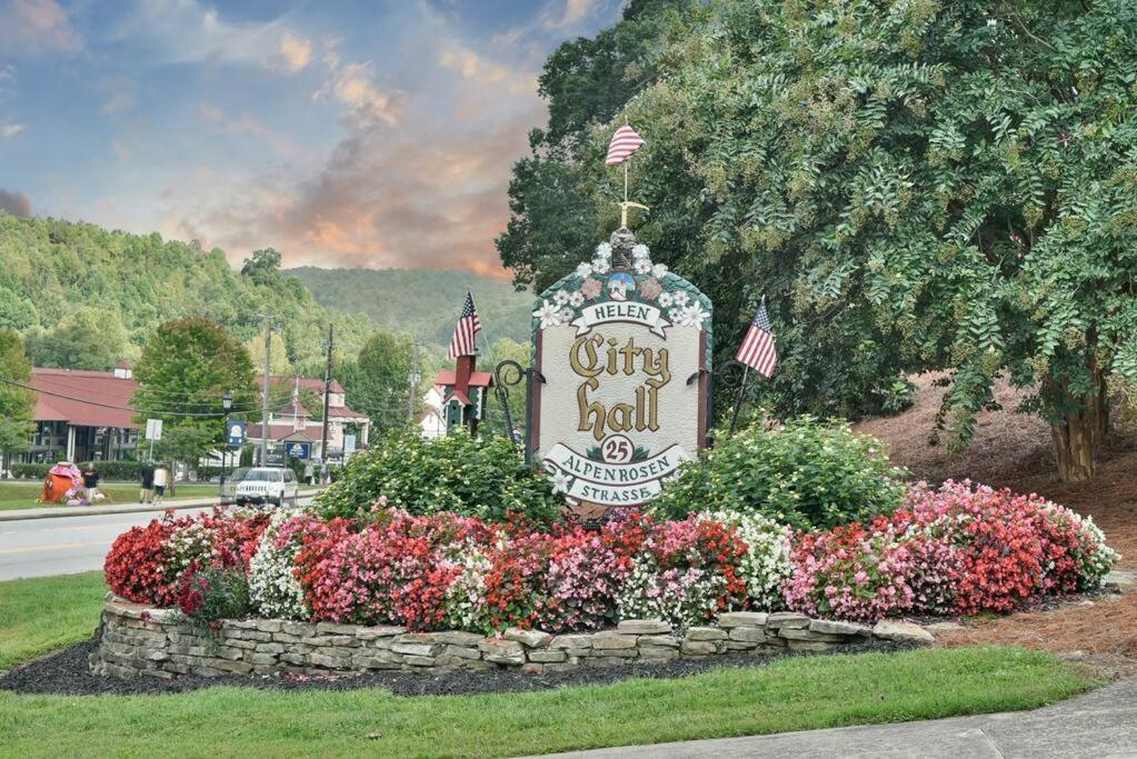 Holiday home Cozy Yonah Mountain View In Downtown Helen