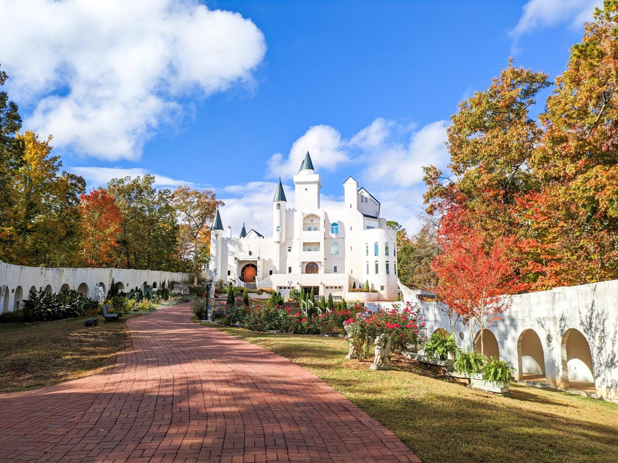 Uhuburg Castle Bed & Breakfast