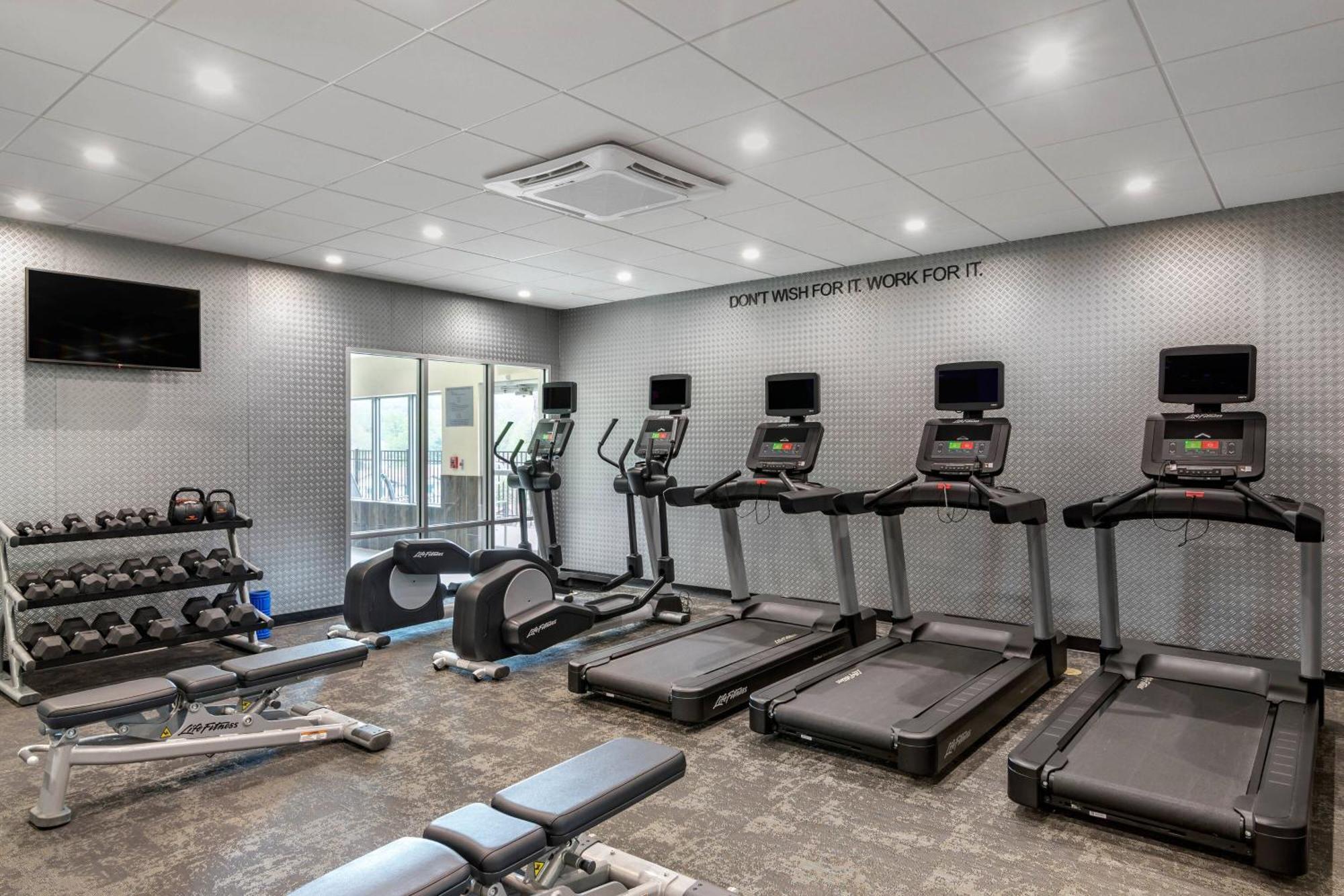 Hotel Fairfield & By Marriott 3*