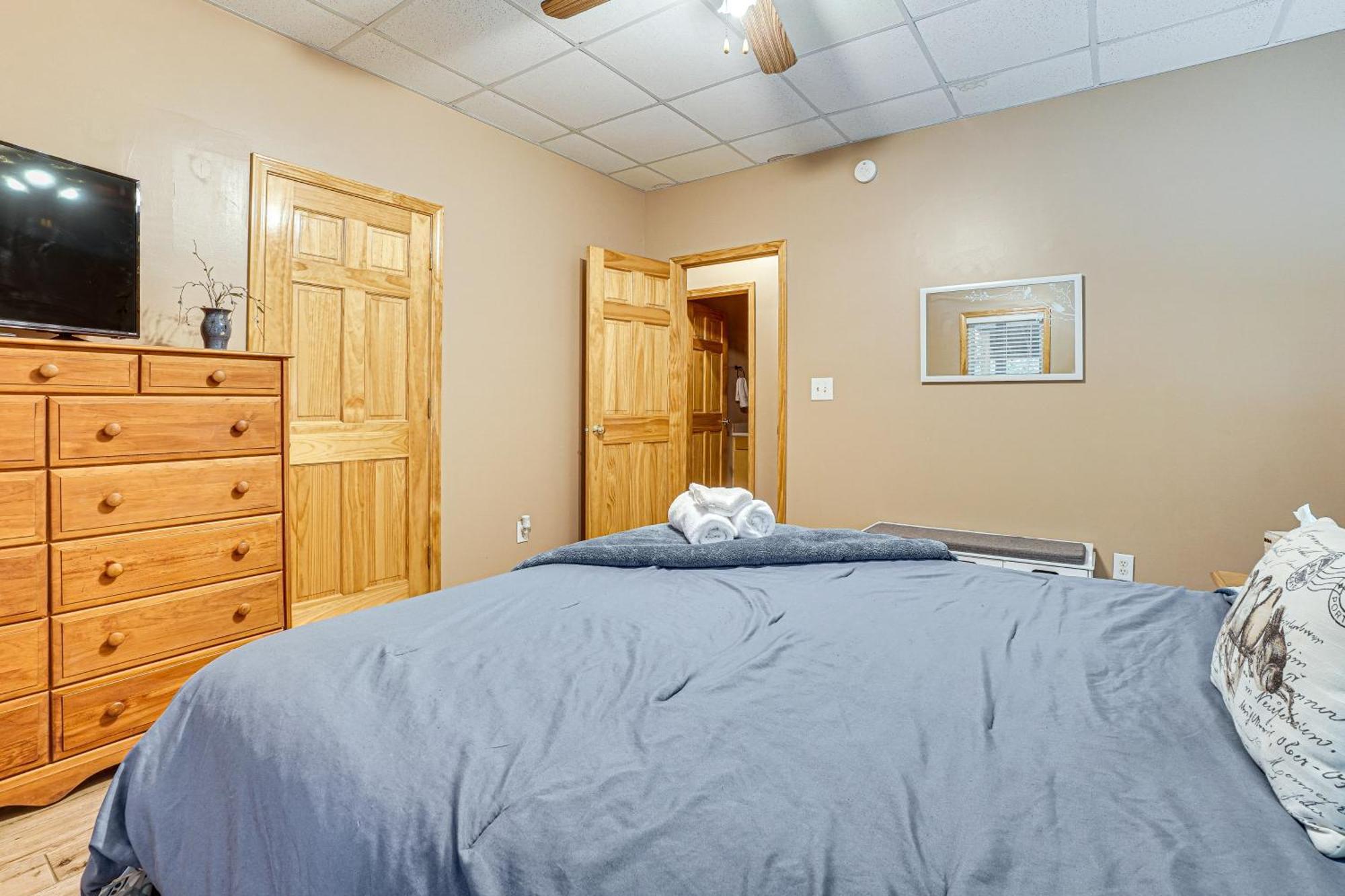Spacious In With Porch And Balcony! Holiday home