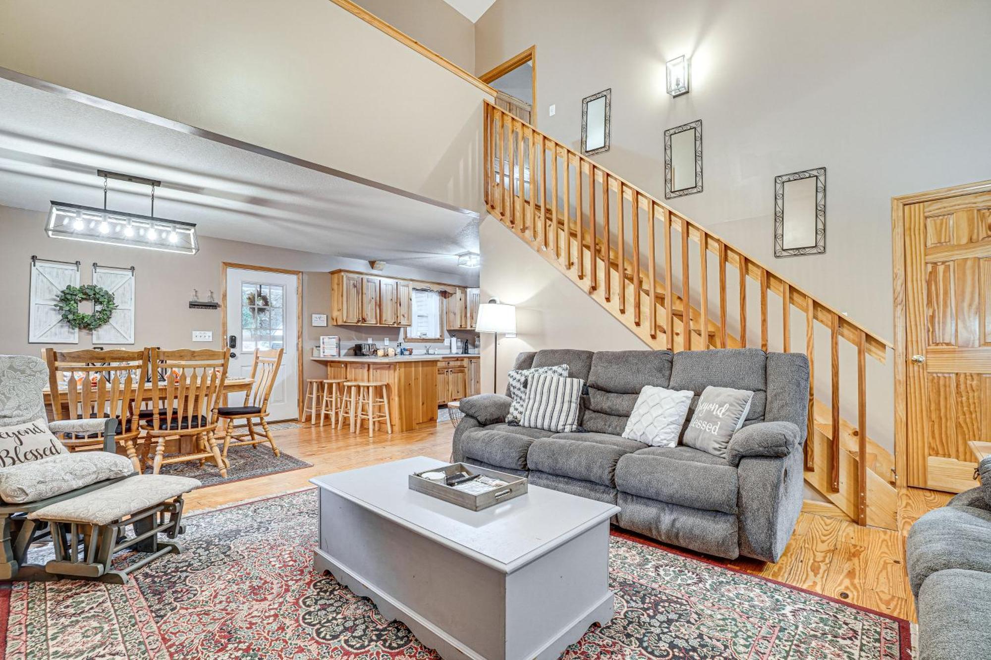 Spacious In With Porch And Balcony! Holiday home *